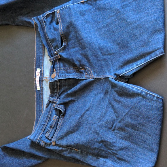 J Brand Skinny in Pure - Picture 10 of 11